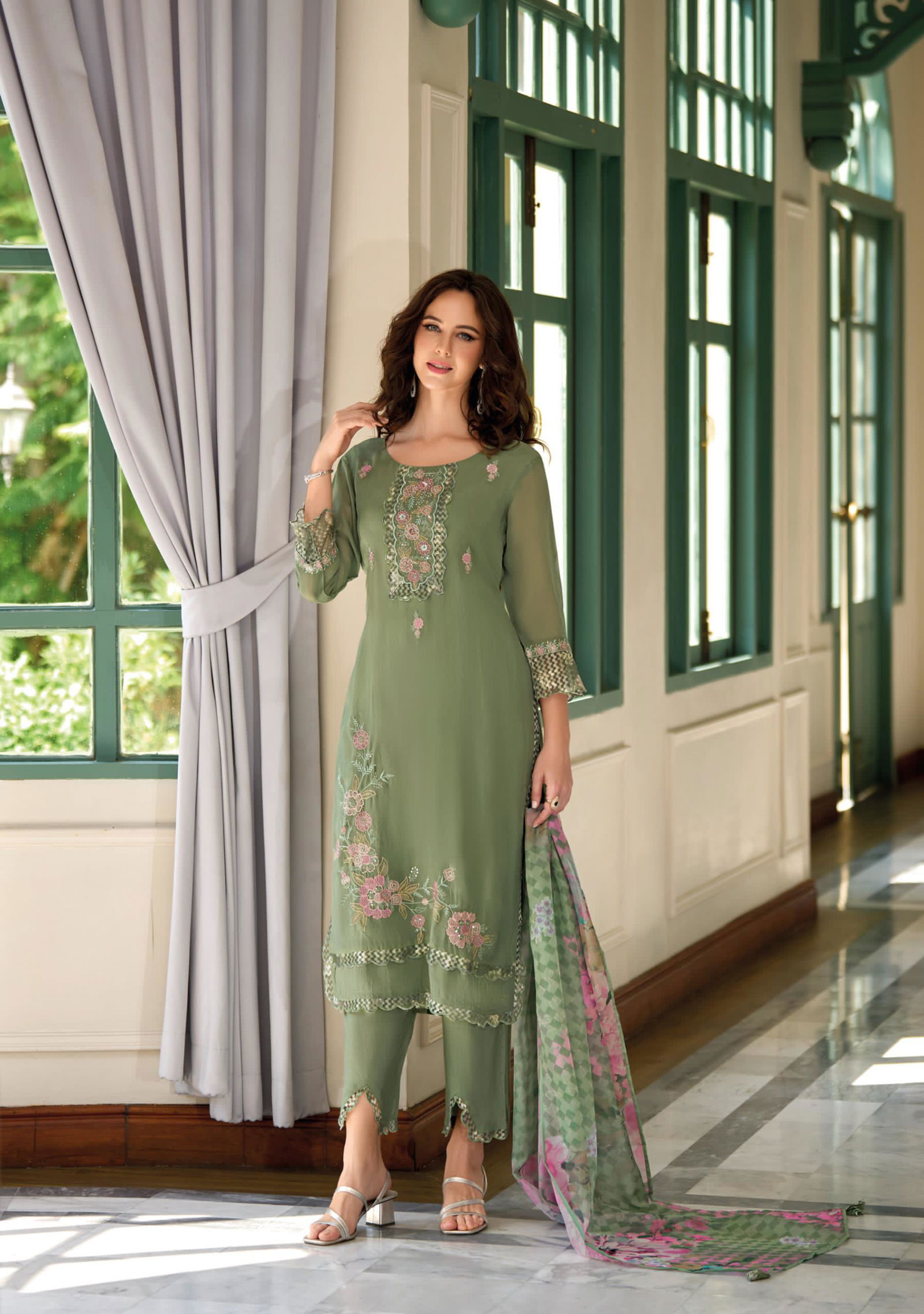 Inaya By Lady Leela Organza Kurti With Pant Dupatta Wholesalers In Delhi
